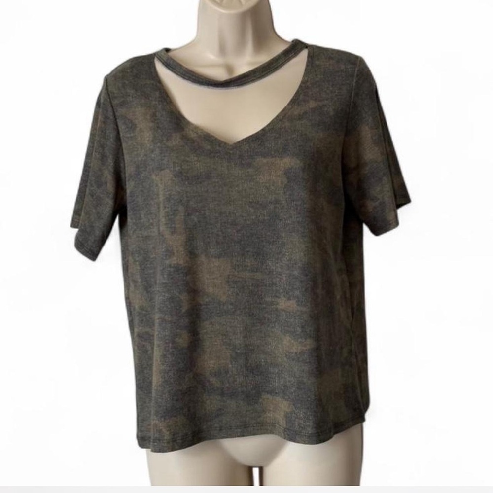 Camo Cutout Tee‎